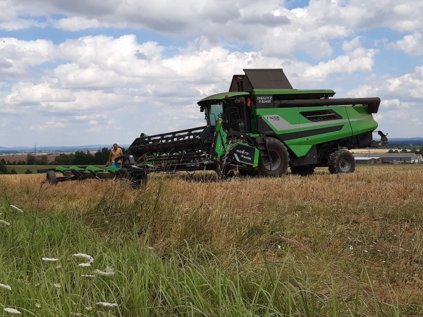DEUTZ-FAHR WITH CROPRANGER DEUTZ-FAHR WITH CROPRANGER