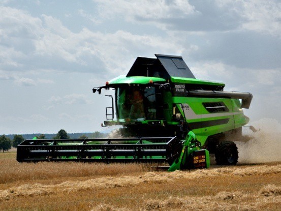 The first Deutz-Fahr C9206 TS combine harvesters with the BISO CropRanger