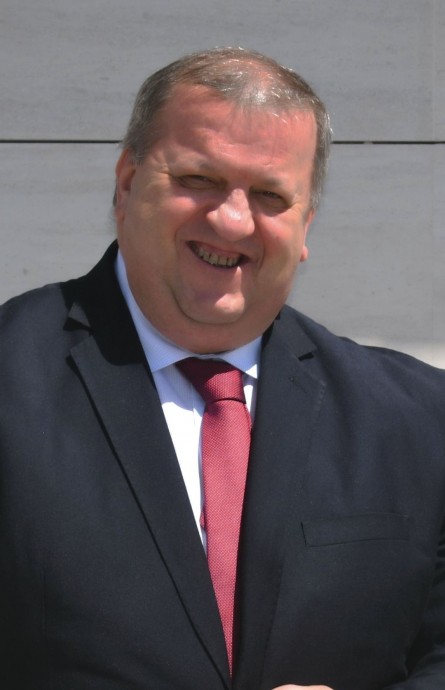 Miguel Angel Menéndez Miguel Angel Menéndez